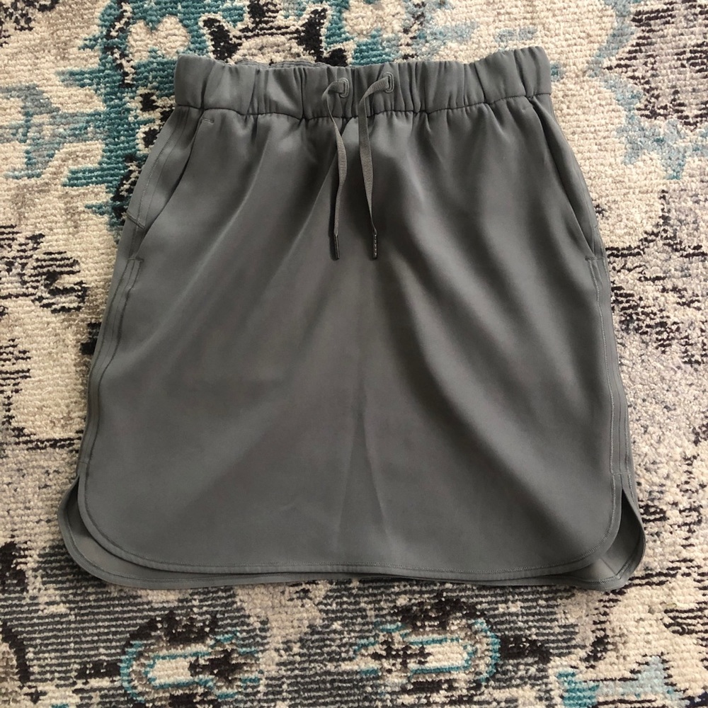 EUC Lululemon On the Fly Skirt